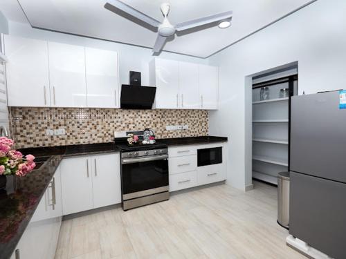 The Lodge at Seasons 52 in 阿布里