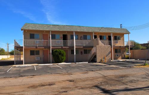 Stone Inn Extended Stay U of A