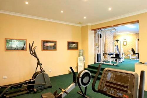 Fitness center, The Hermitage Motel - Campbelltown in Campbelltown