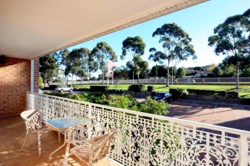 Balcony/terrace, The Hermitage Motel - Campbelltown in Campbelltown