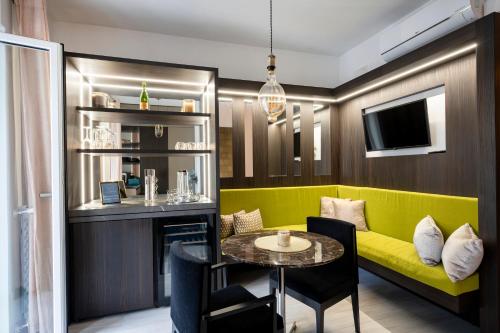 Cielo | Suite con Bagno e Cucina Condivisa – Centrale, Polignano a Mare (Foto 4)
