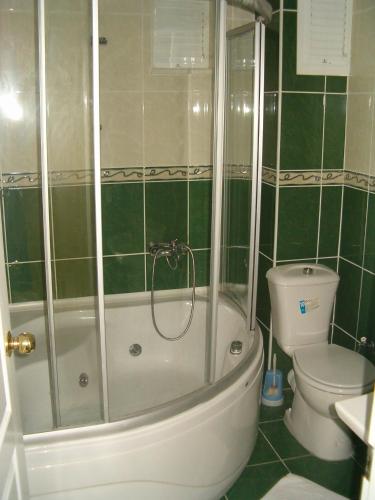 Mandalinn Hotel - image 3