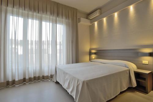 Hotel Crystal - image 10