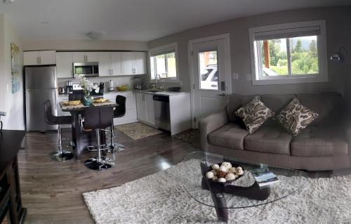 Cowichan Calling in Lake Cowichan, Canada