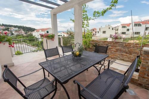 設施, Villa Suzy Lux- Duplex Two Bedroom Villa with Swimming Pool and Sea View in 蘇堤文