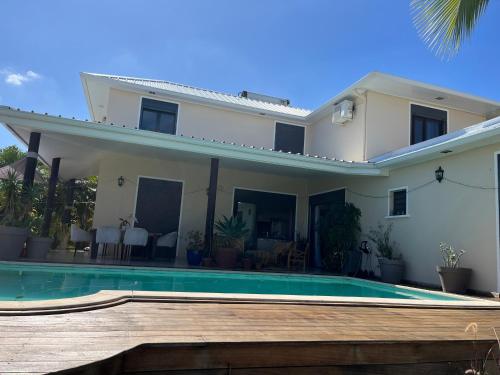 Villa avec piscine - proche plage & nature , Séjour familial à Saint Louis - Location, gîte - Saint-Louis