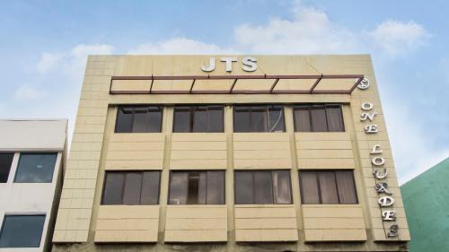 Exterior view, One Lourdes Dormitel near Casa Real de Iloilo