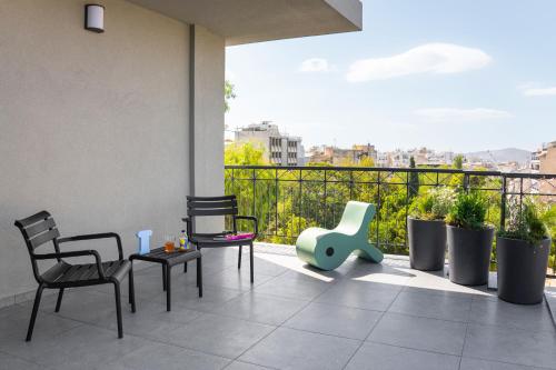 Fits Living in Zografou