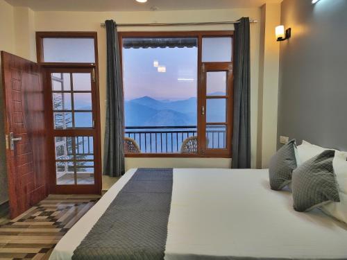 The Halt @Narkanda Rooms & Rooftop Cafe in Narkanda