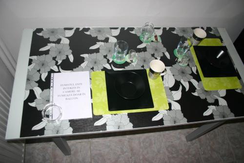 Ultracentral apartament Bacau - image 8
