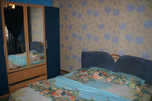 Salonul Rosu - image 4