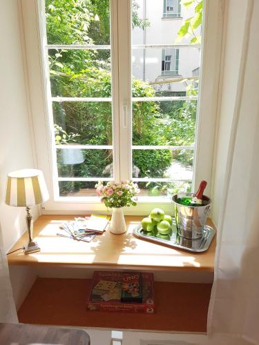 GASTEIN by ROCKCHAIR Apartments l SUPERHOST Status l 2 Bedrooms Boxspringbeds 1,5 Bathrooms - Cozy Family & Business Flair welcomes you!, Berlino (foto 3)