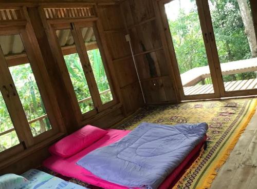 Ban Mai Chai Dan Home Stay in Khuan Kalong