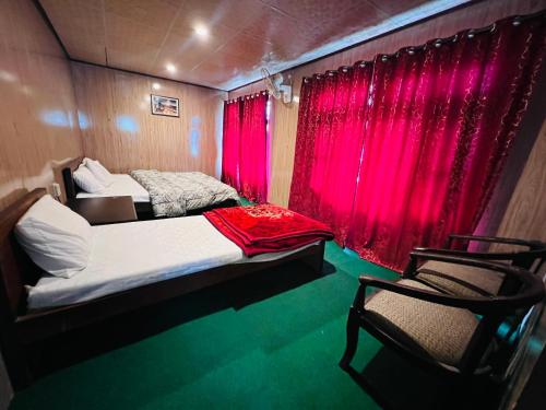 3 double beds