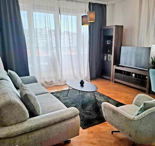 Two-Bedroom Apartment with View image 10