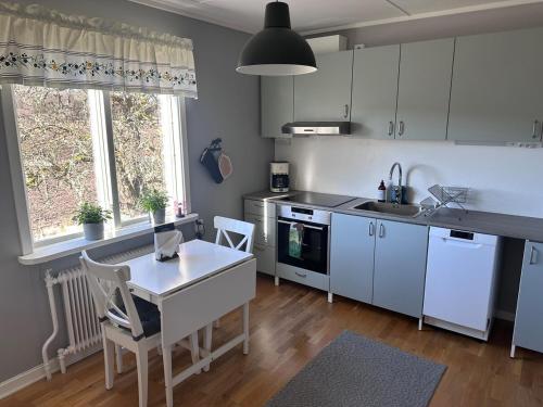 Küche, Naturnära Ängen Ödegården (Naturnara Angen Odegarden) in Trollhattan