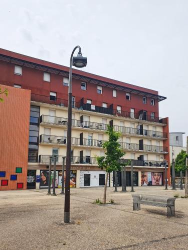 สภาพแวดล้อมโดยรอบ, Studio pour halte en Pays Chartrain in ลูเซอ