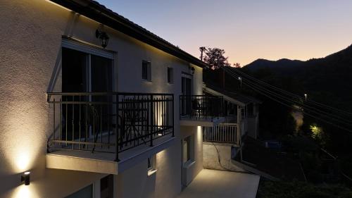 balcon/terasă, Riječki grad Apartments (Rijecki grad Apartments) in Rijeka Crnojevica