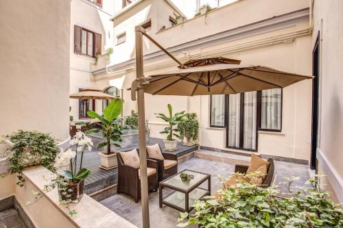 บริการและสิ่งอำนวยความสะดวก, โรงแรม 87 เอจตี้-เซเว่น (Hotel 87 eighty-seven) near เปียซซา ดิ สปัญญา