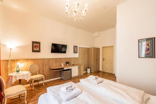 Hotel Pension Baronesse - image 3