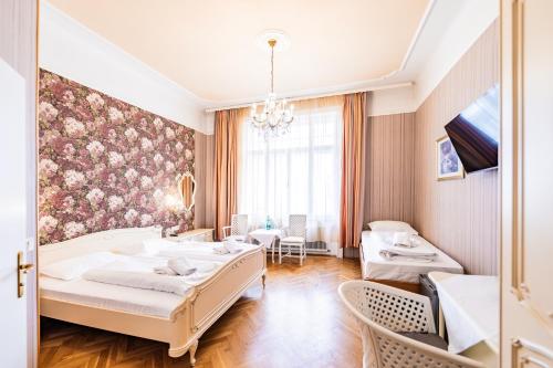 Hotel Pension Baronesse near Votivkirche