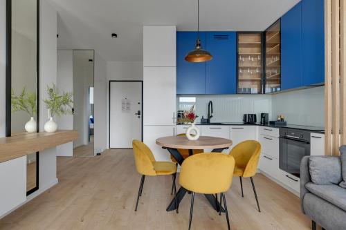 DOKI Living & Foodhall by Lion Apartments 2