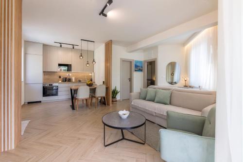 D Star - New Luxury Apartment with Big Balcony Bay View, Risan (fotografie 6)
