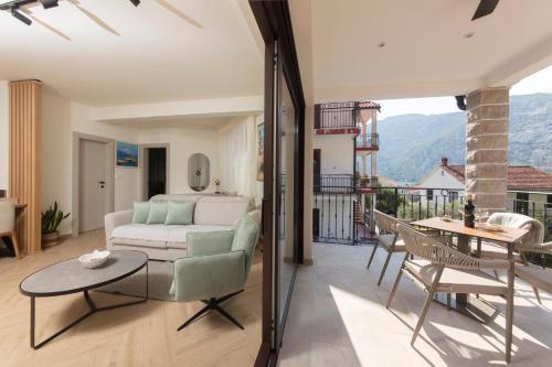 D Star - New Luxury Apartment with Big Balcony Bay View, Risan (fotografie 10)