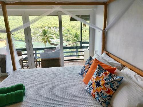 Marigot Palms Luxury Caribbean Apartment Suites in Marigot Bay