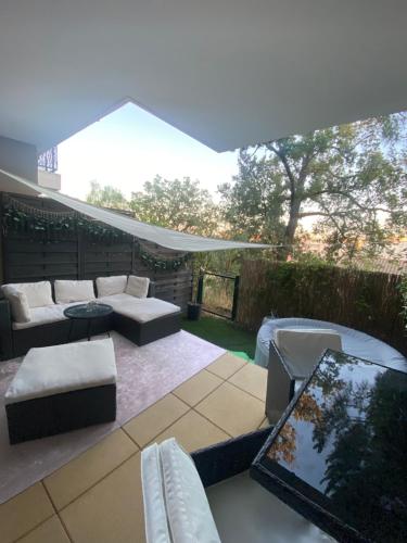 Charmant studio avec jacuzzi near Pagode Hong Hien