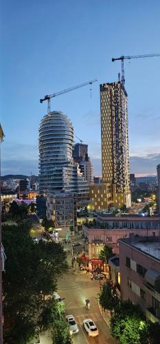 AURA Skanderbeg Square Apartments, Тирана