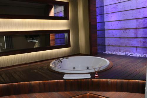 Triada Hotel Taksim - Special Category Room Type - Deluxe Double Room with Spa Bath - Annex