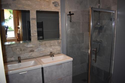 Chambre Frêne (Chambre Frene) in Kadeaka
