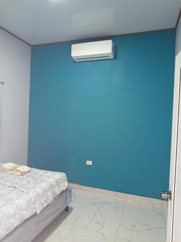 Loudge Gracias lempiras in Gracias