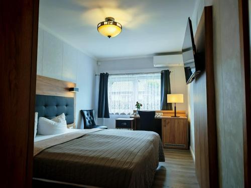 1 queen bed