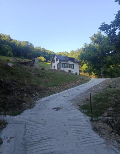 Ivan's House Cornereva in Rusca
