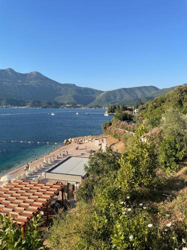 Restaurant, Apartmani Suzanna in Mirista