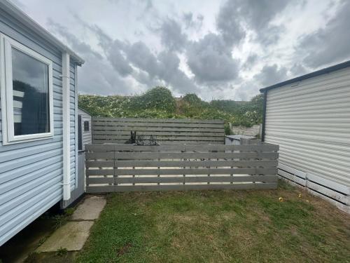 3 bedrooms, 6 beds
