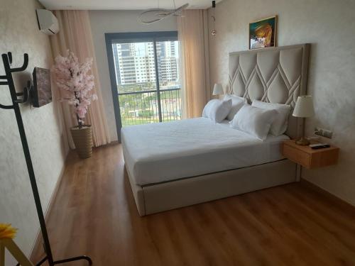 CASABLANCA BORD dE MER A 200 m DE LA PLAGE Appartement Haut de gamme 2 Chambres avec 2 Salles de bai in Al Fida