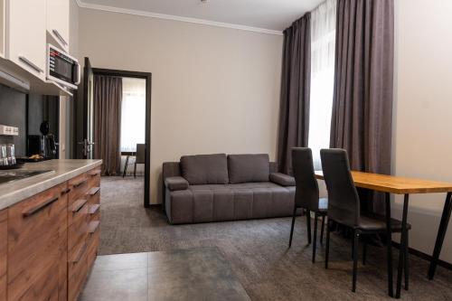 A Hotel by Apartel, Skhidnytsia (foto 8)