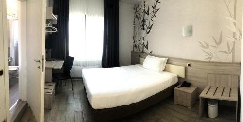 2 twin beds