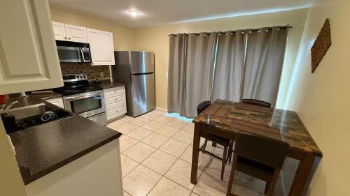 G7 Private Room with Smart TV Near Everything near Royal Thai