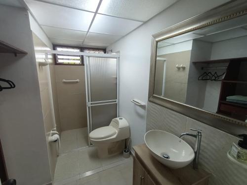 Apartamento Campestre para 5H Poblado San Lucas apt 112, Medellín (foto 8)
