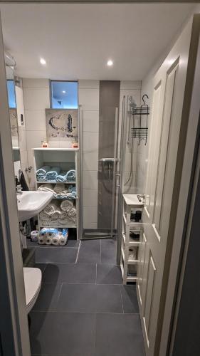 Cozy apartment with balcony - Charlottenburg, Berlin (photo 7)