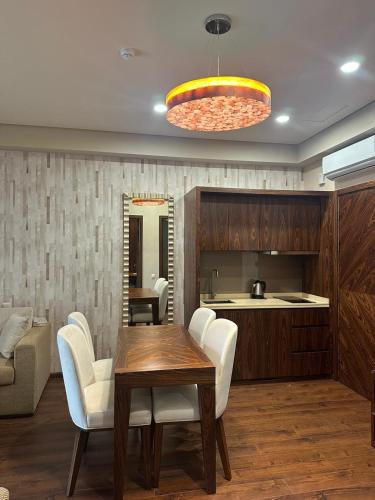 DreamLand Oasis 10 in ชาควี