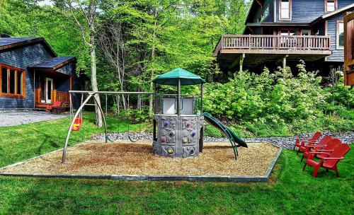 Chalets Alpins - 14 Chemin Alpin in Stoneham (QC)