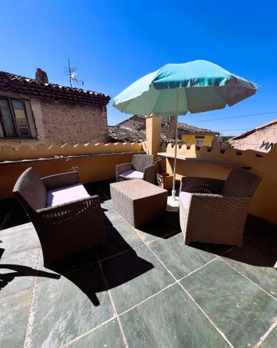 provencal house with sunny terrace gîte à louer Aups