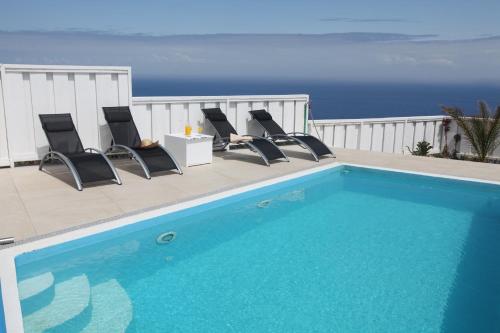 ATALAYA - PISCINA PRIVADA - agua calentada- ADULTS ONLY in Barlovento