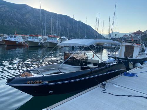 Boka Boat Tours - Kotor