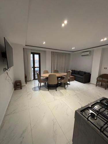 2 BRs Chalet in Helnan Resort with access to the sea and Pools, Port Said (fotografie 4)